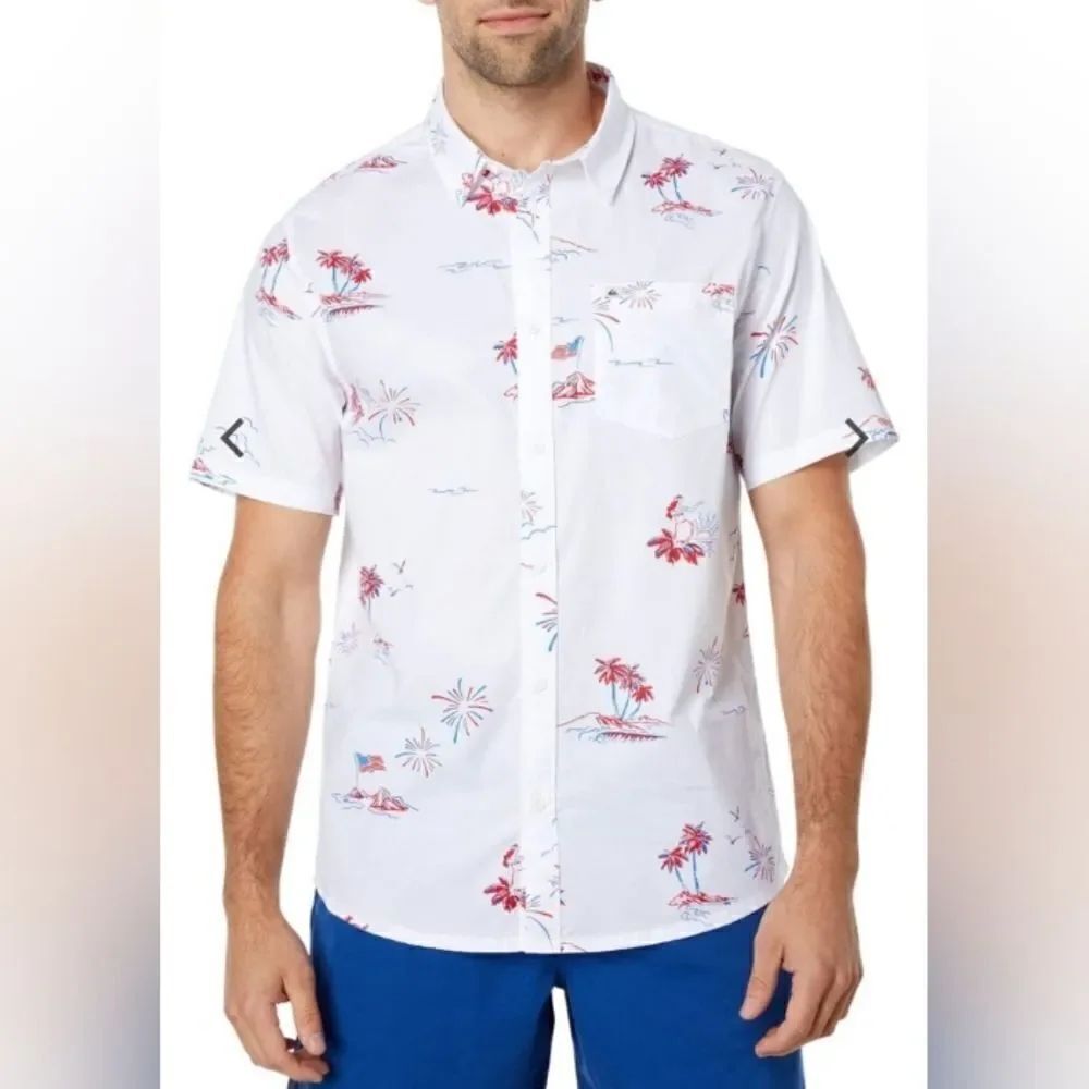 Quicksilver LRegularFit Shrtslvs WhiteBeachTravelPrintButtonUp PocketMen'sShirt.